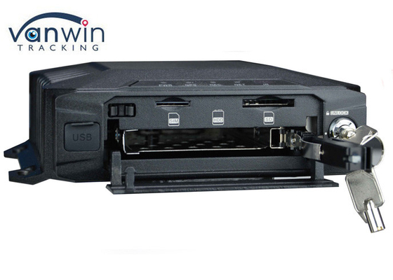 DVR di động 4 kênh chức năng với Dashcam 4G GPS WIFI cho taxi / xe buýt