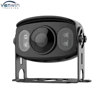 Camera giám sát xe buýt với thuật toán tích hợp để loại bỏ điểm mù