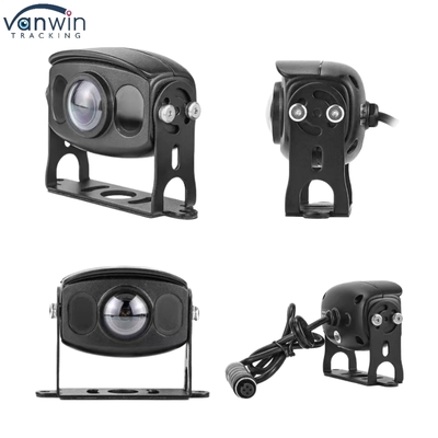 Camera giám sát xe buýt với thuật toán tích hợp để loại bỏ điểm mù
