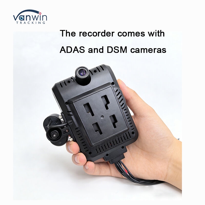 Bộ ghi hình Dash Cam với thuật toán AI tích hợp để phát hiện hành vi lái xe và mô-đun 4G hỗ trợ băng tần toàn cầu